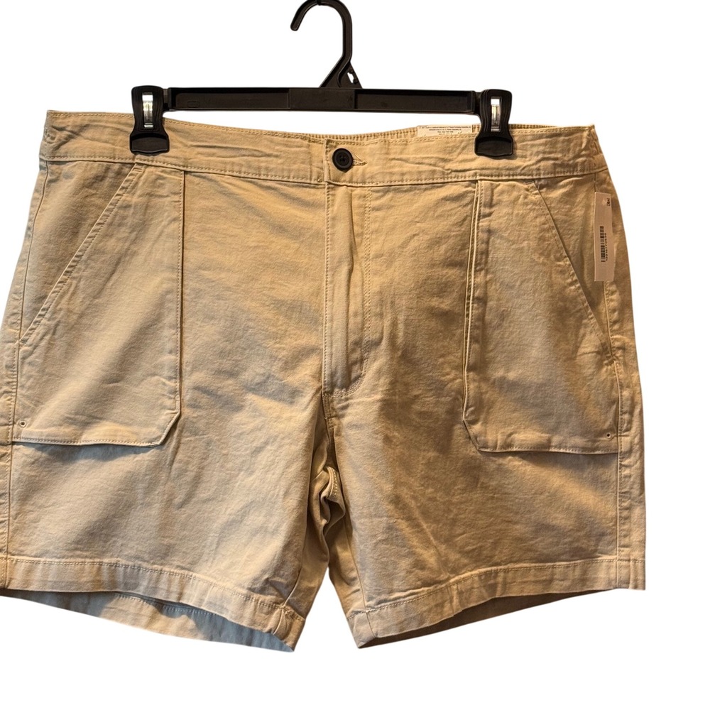 St Johns Bay Mens 42 Utility Shorts Pale Khaki Cotton Stretch Cargo 516-0139 NEW